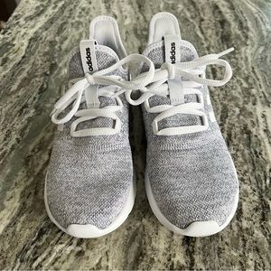 Adidas sneaker size 8